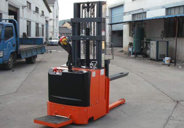 electric stacker